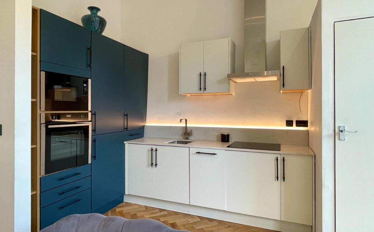 Fabulous In The Heart Of Kensington Apartamento